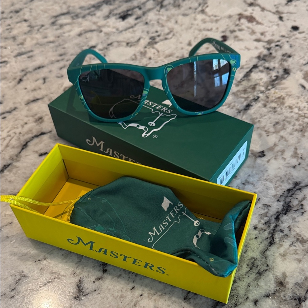 Stylish Masters Green Goodr Sunglasses